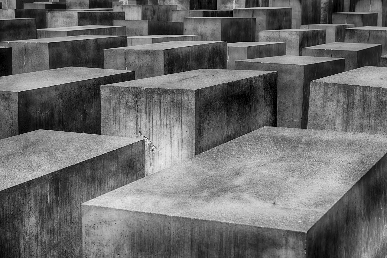 apprenez à construire un mur en parpaings étape par étape avec des conseils pratiques pour garantir solidité et durabilité.